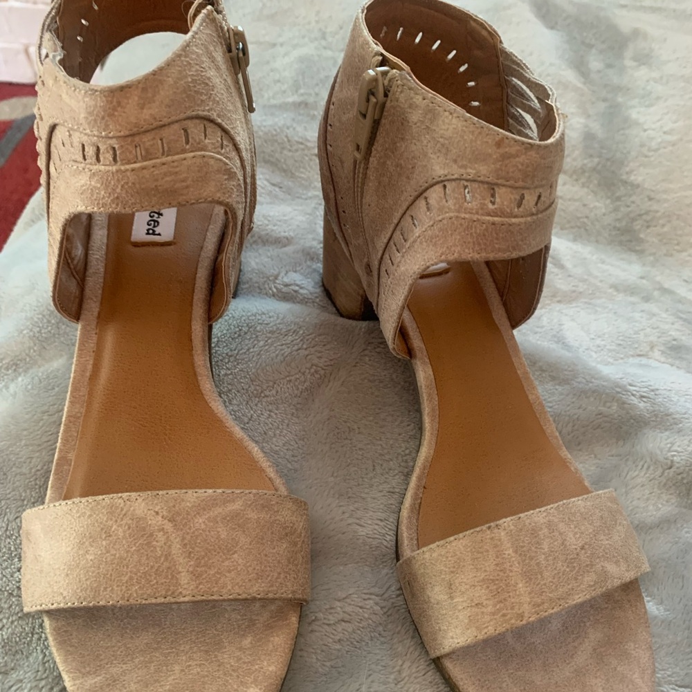 not rated Women's Sandals in Tan, Size: 7-1/2, cute sandal in great shape - Picture 8 of 9